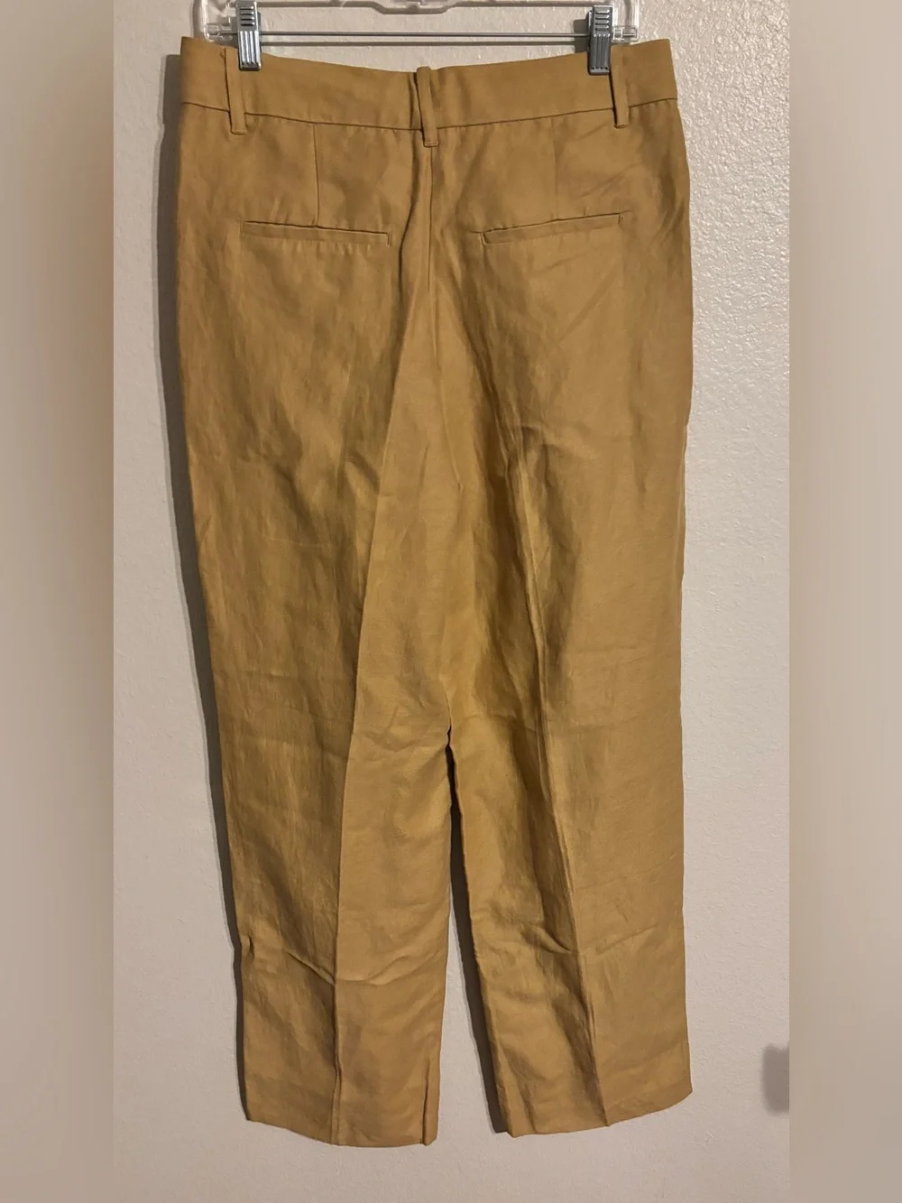 Aritzia Wilfred The Effortless Cruise Linen Pants in Gold Camel color
